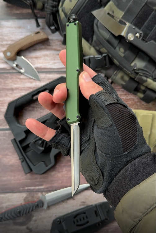 @survival.knives