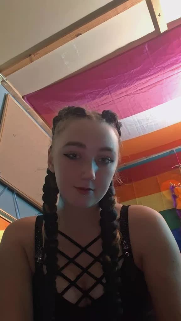 @AlexisKaye