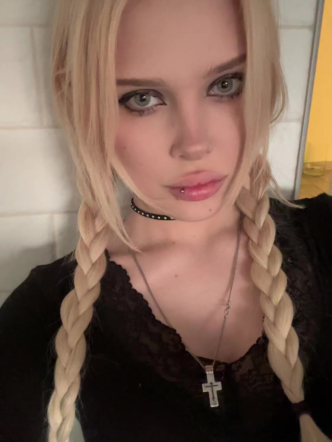@твич oblizala