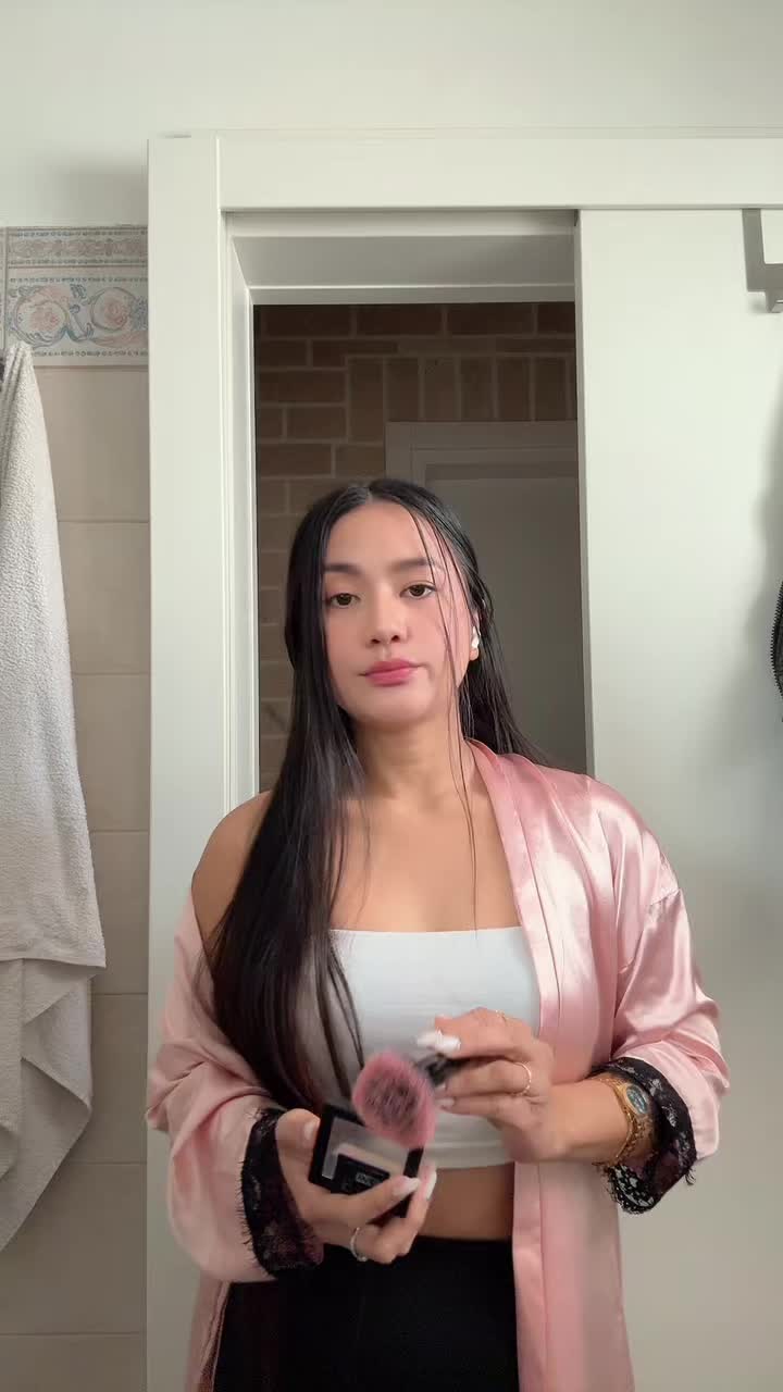 @Queen Elle