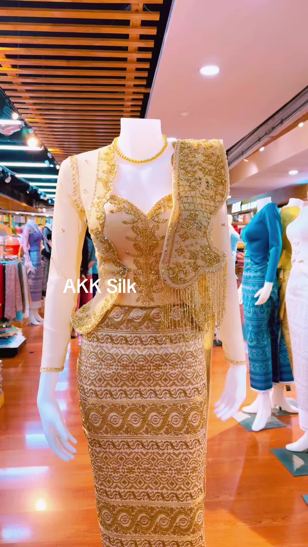 @Akk Silk (official account)