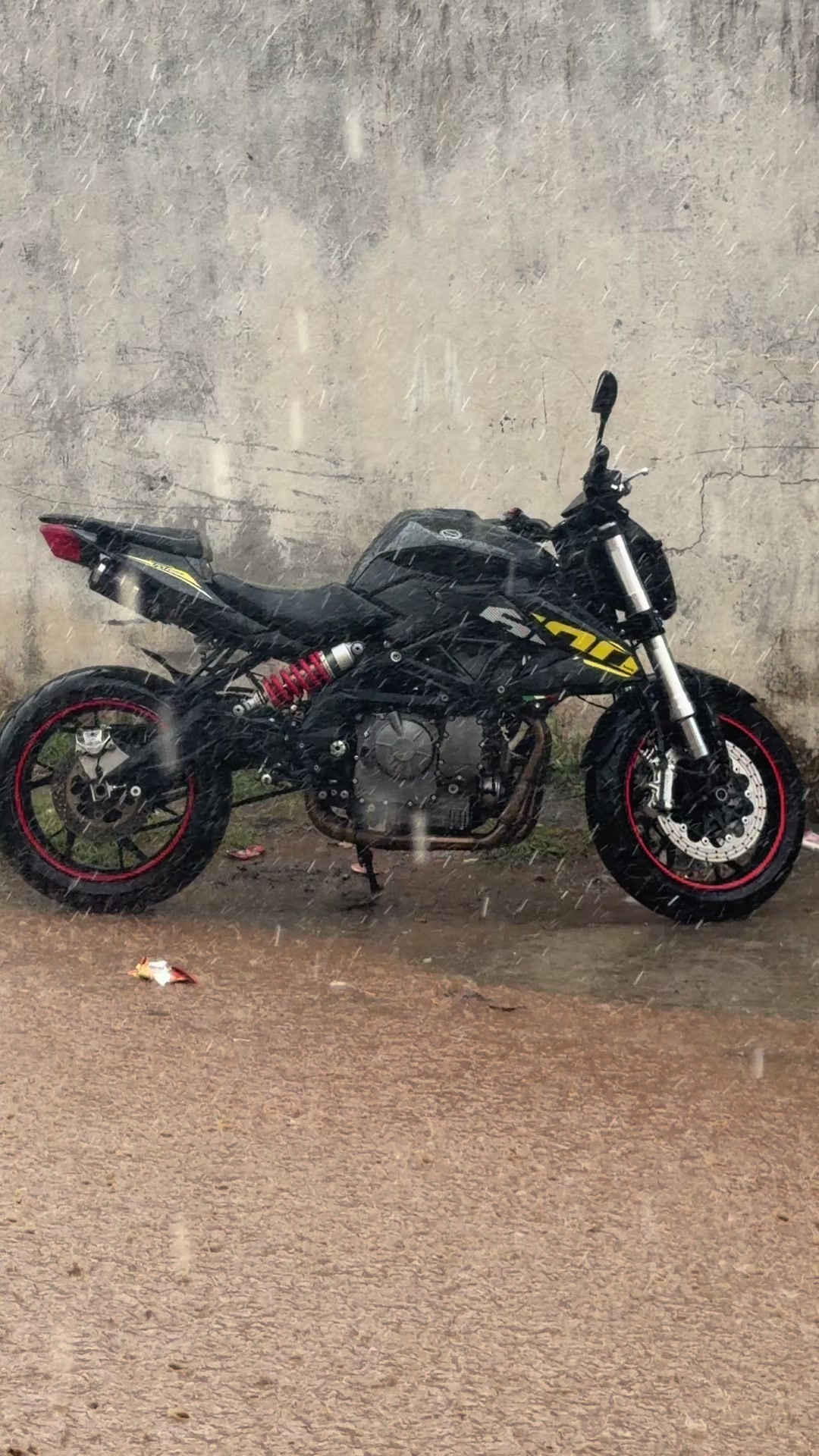 @Qamar Biker ๐
