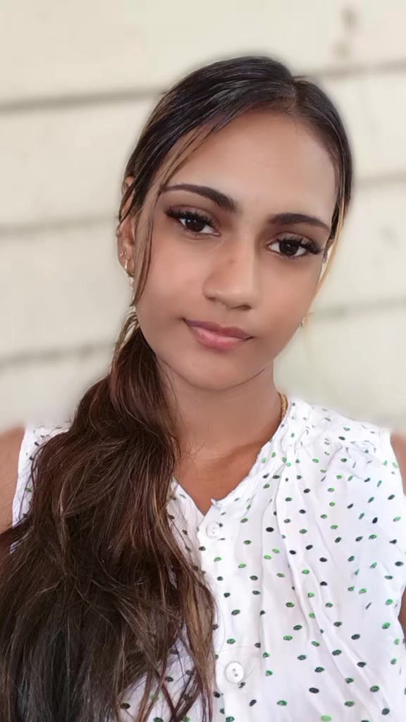 @Nisha🥀🧸🖤