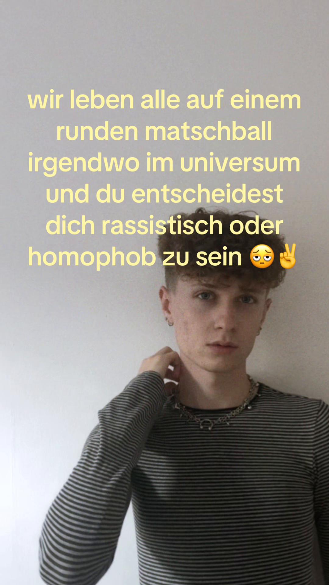 @julian⋆¥⭒¡˚。٠࣪⭑