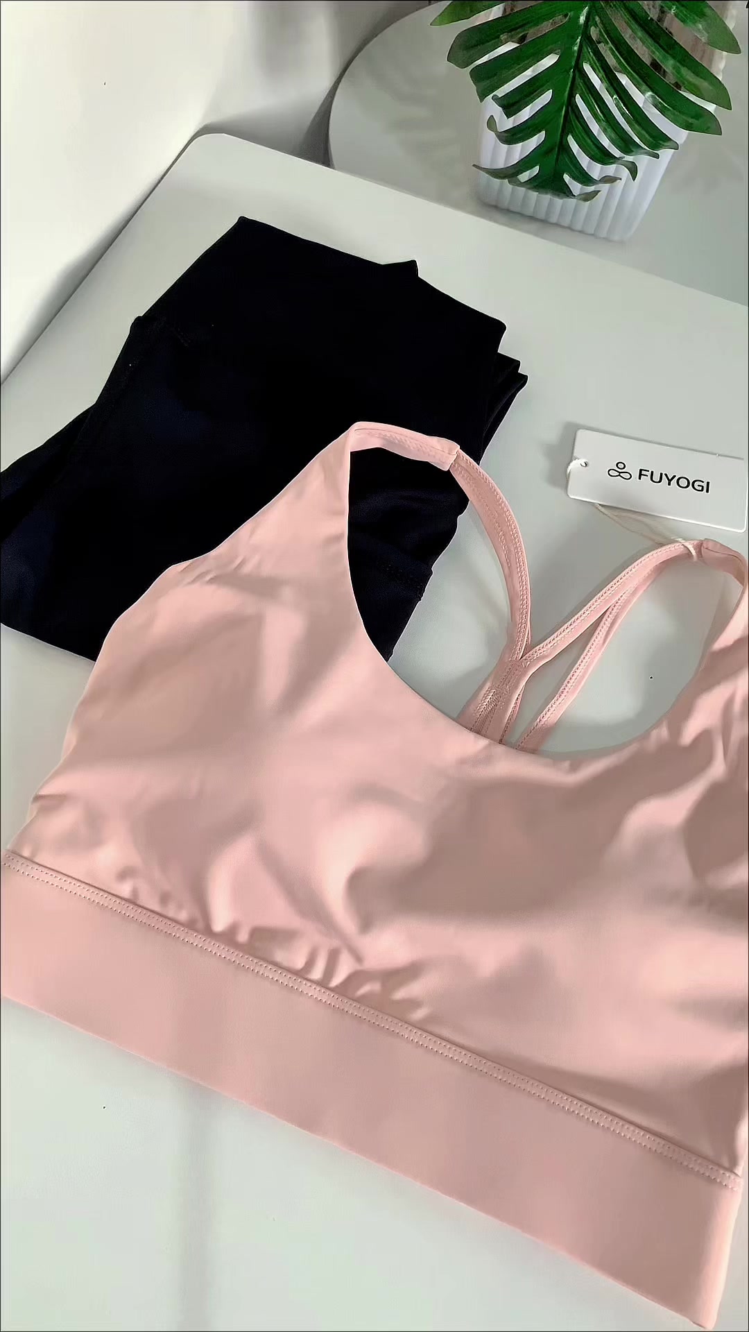 @riri ᥫ᭡