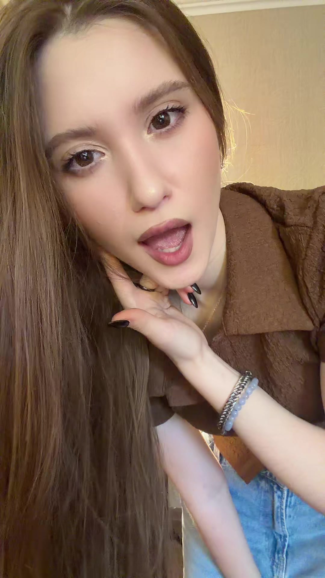 @ая