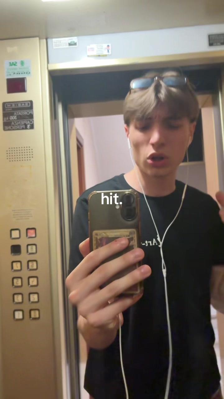 @Reskyu