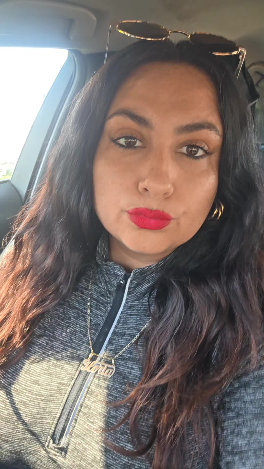 @MALA NI BUENA NI SANTA