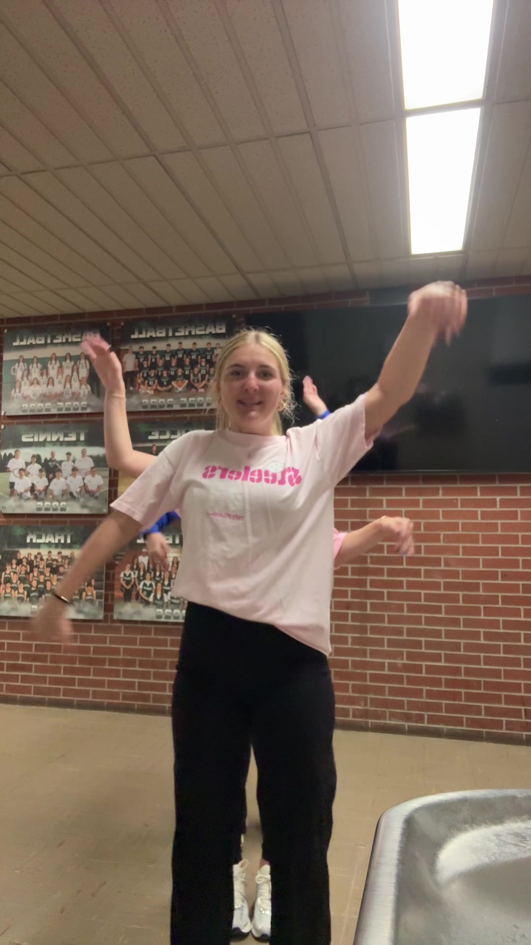 @mikaelynn