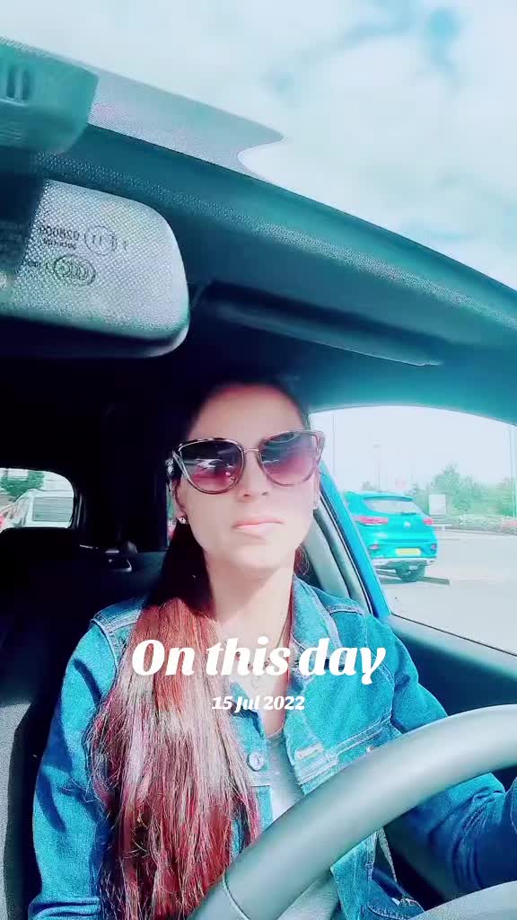 @Selfie queen 🤳🥰👸👑🧿🌹🌹❤️