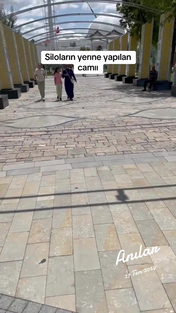 @&Ouml;zkan-68Aksry