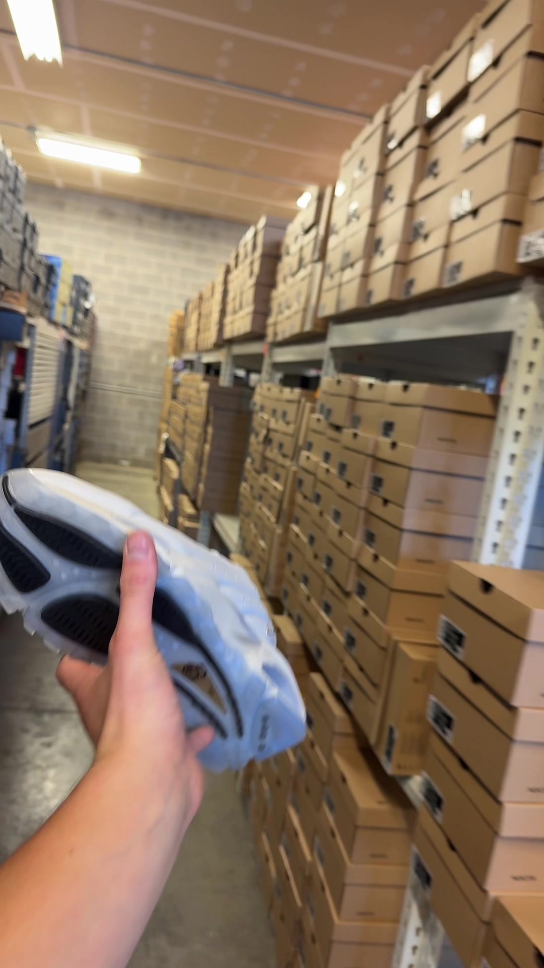 @VERIFIED SNEAKER DEALS