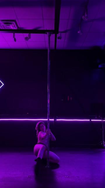 @elle_and_the_degenerates