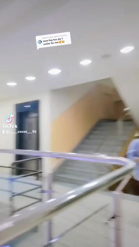 @🦋