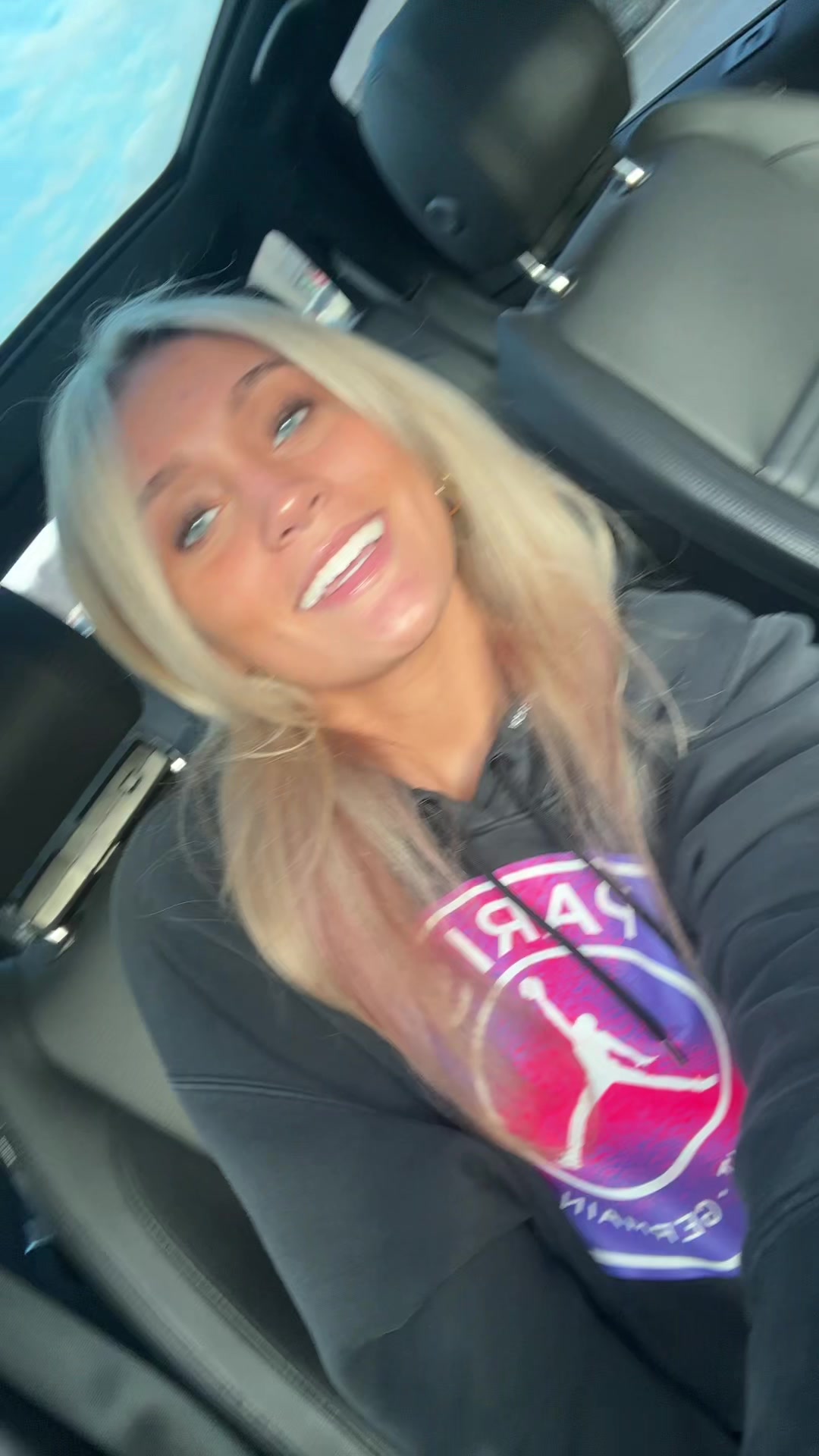 @urjustahoe1