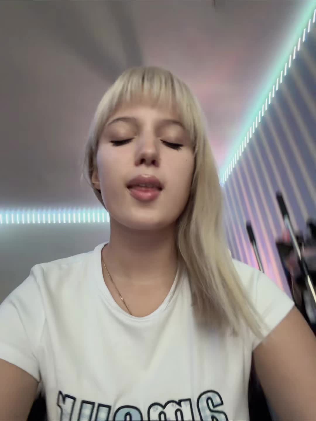 @blondy