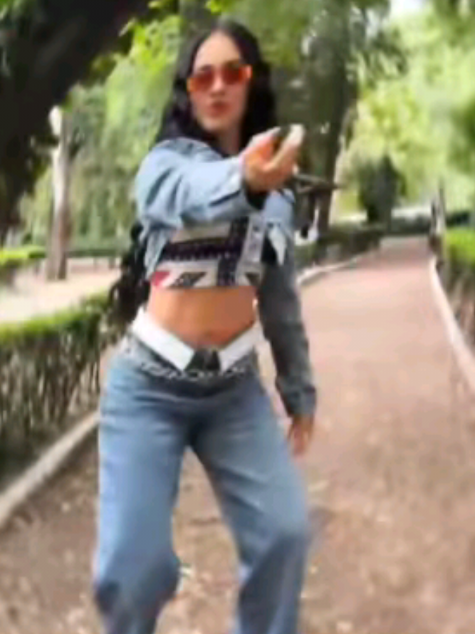 @𝓜el🦥