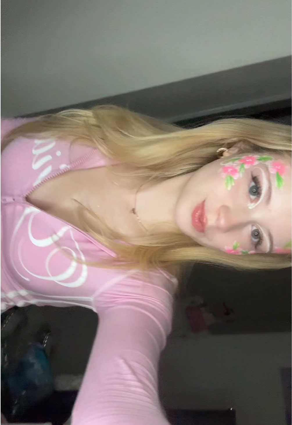 @pinkie
