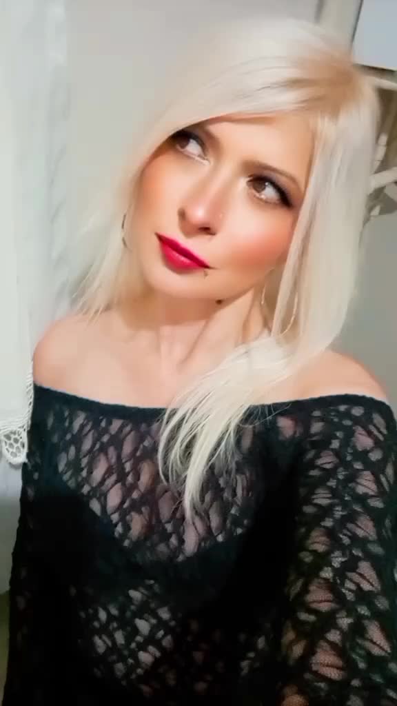 @04HULYAA🥀
