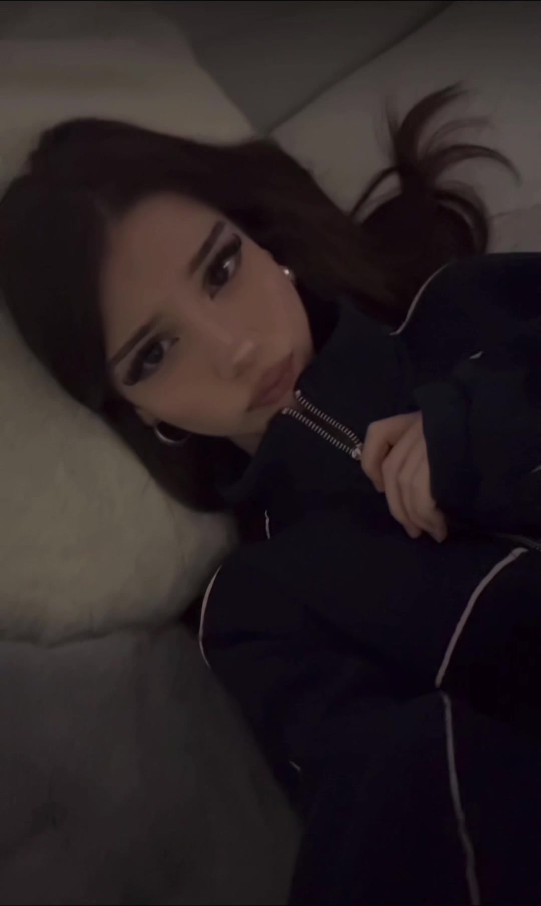 @⚡︎