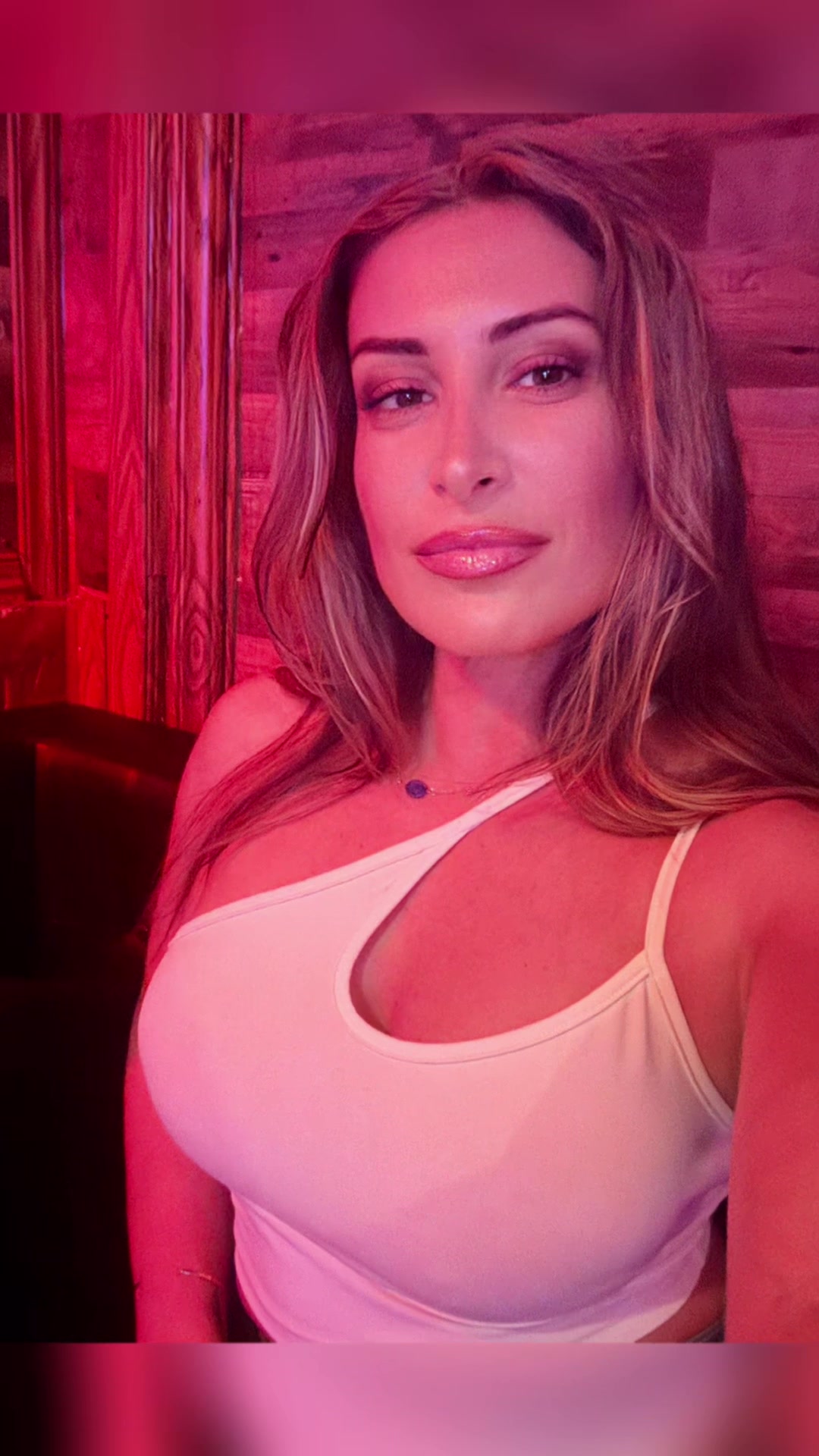 @Dana Dee68