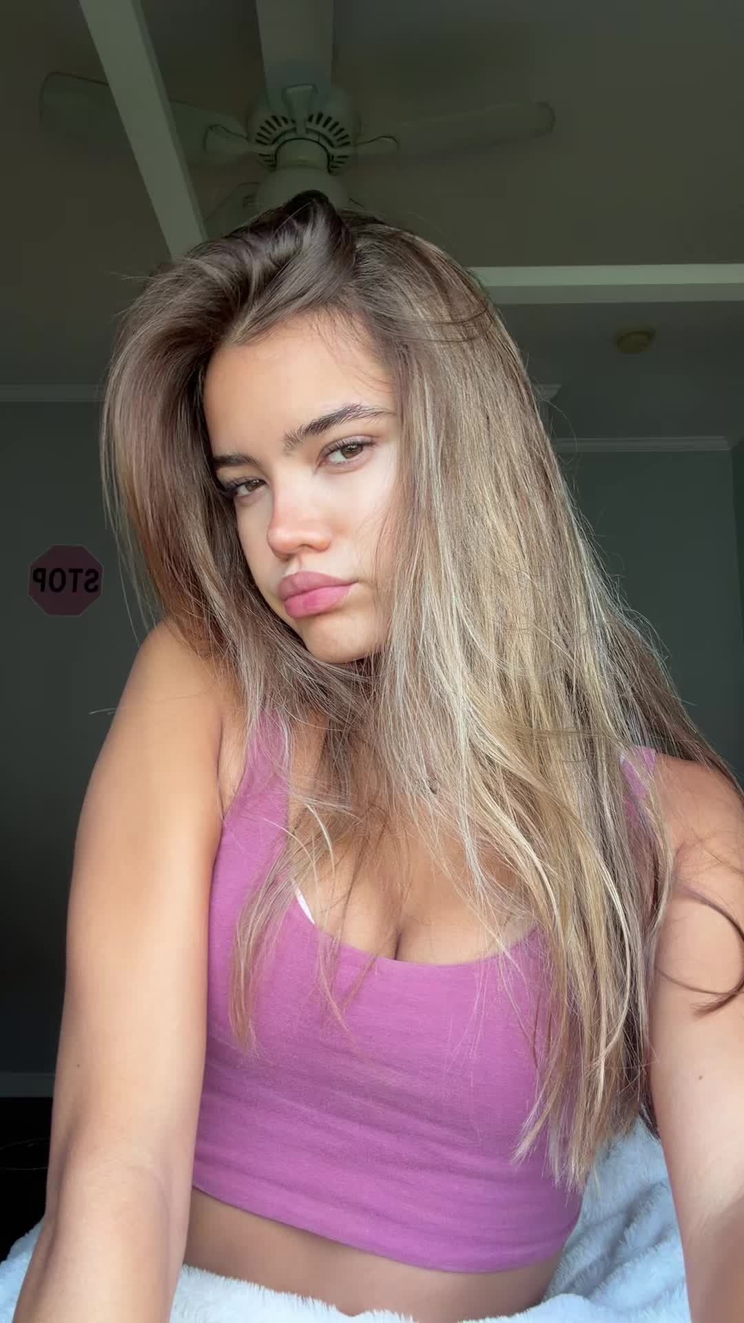 @mackenzibro
