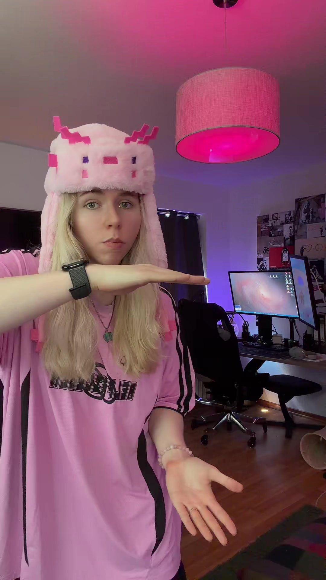 @Elina