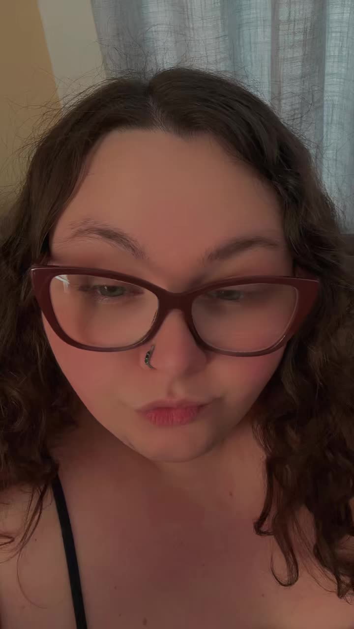 @EᒪIᘔᗩᗷETᕼᖇOᔕE🥀