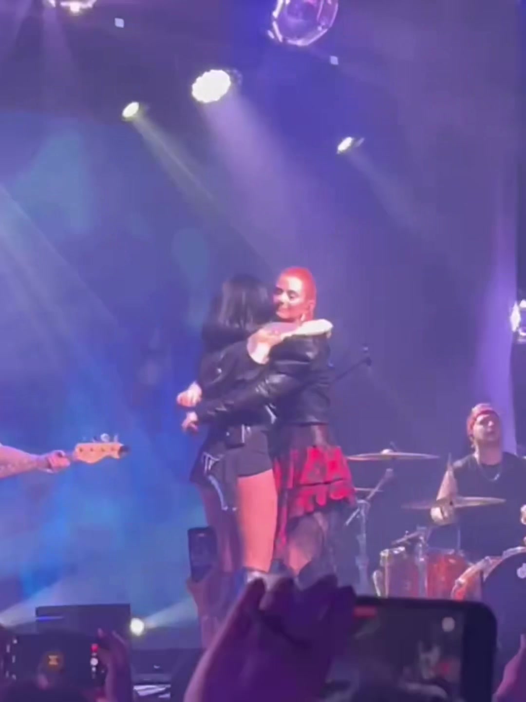 @Tatu fan ๐