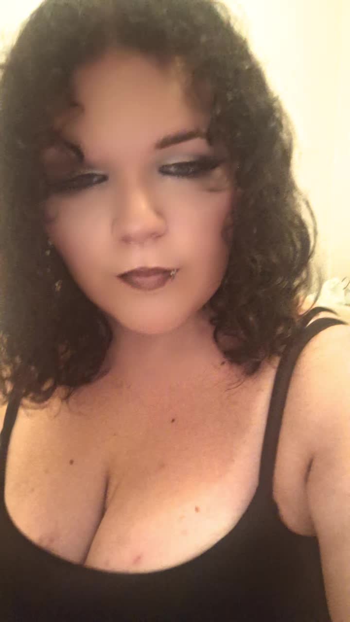 @{&bull;□&bull;}