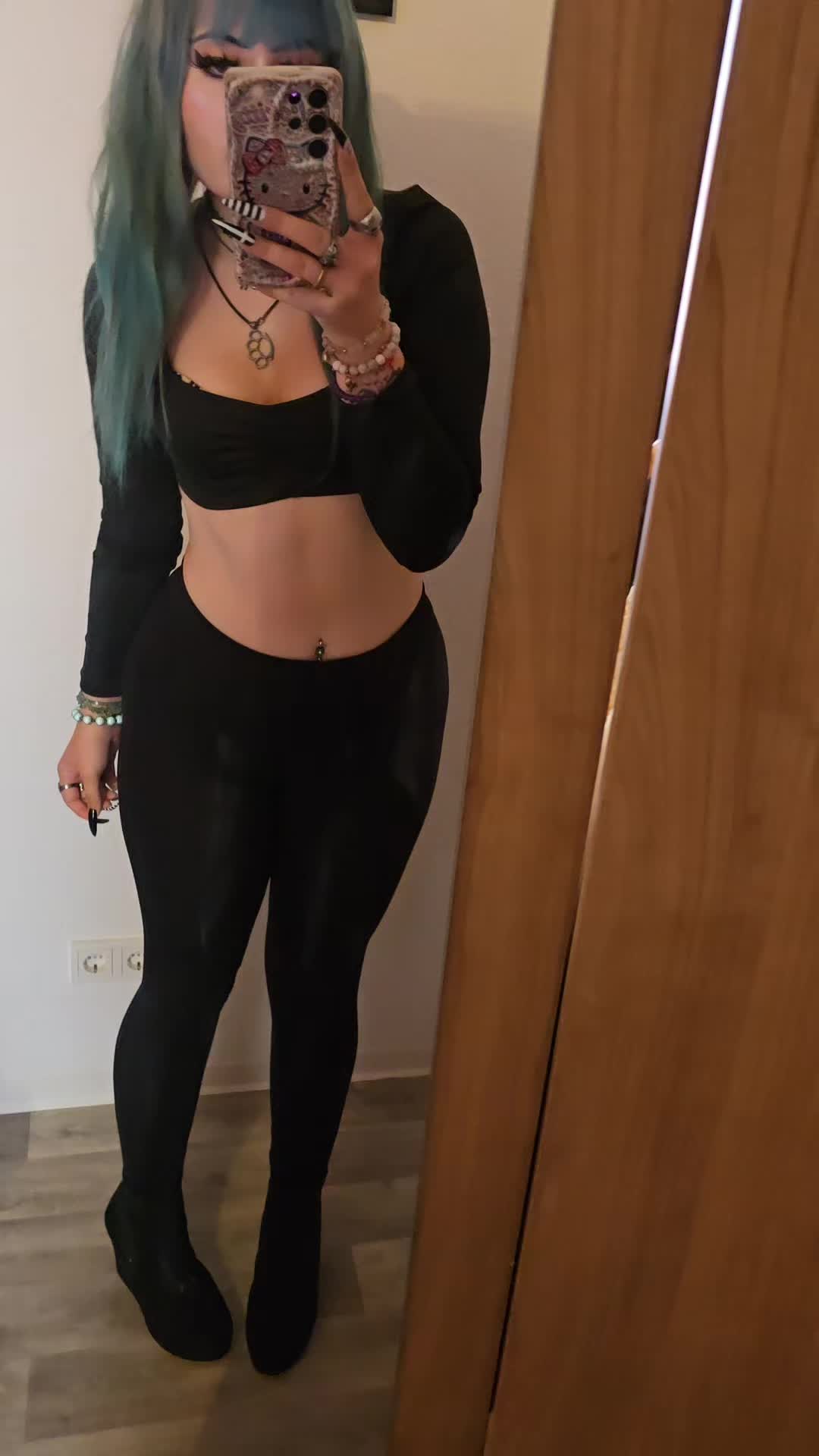 @vampire 🦇🐍