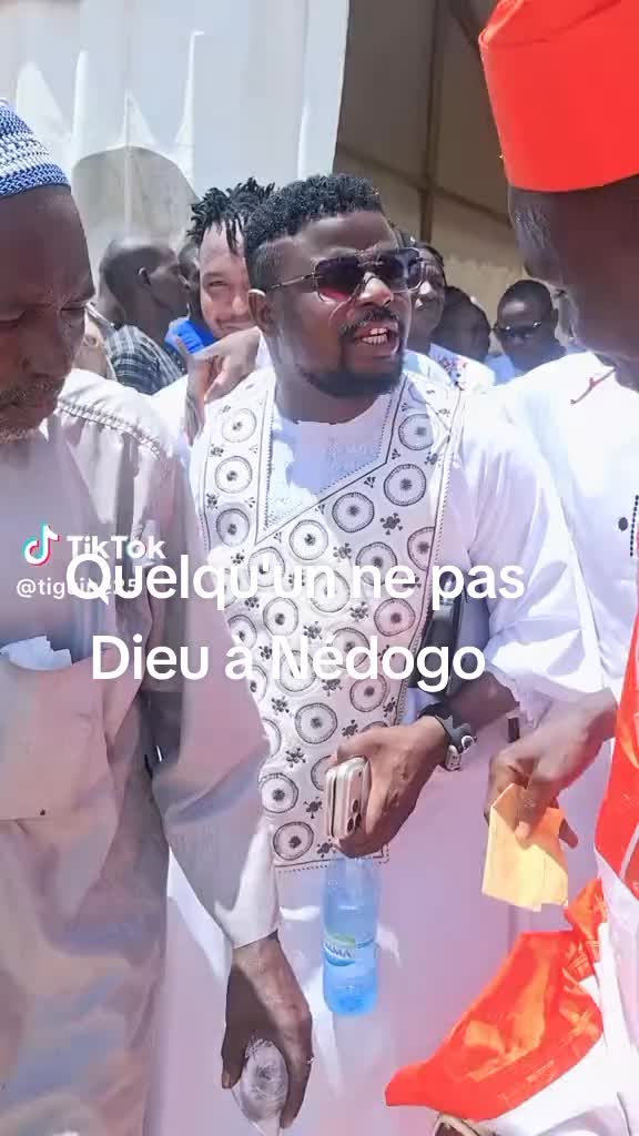 @Fan de quelqu'un ne pas dieu