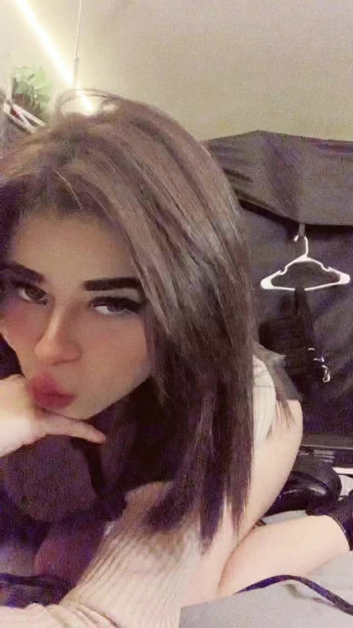 @Ladyrose11200