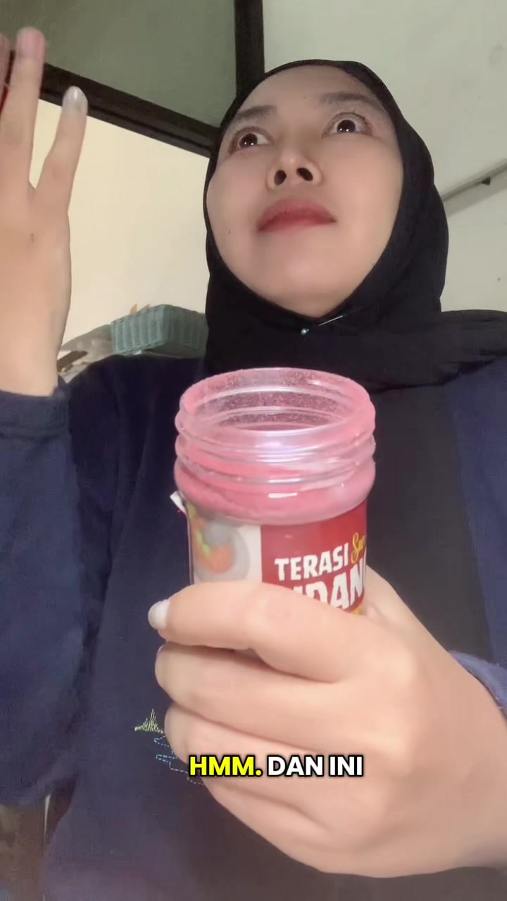 @Dilaelnyasatu