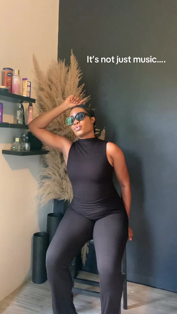 @Shantellebelle