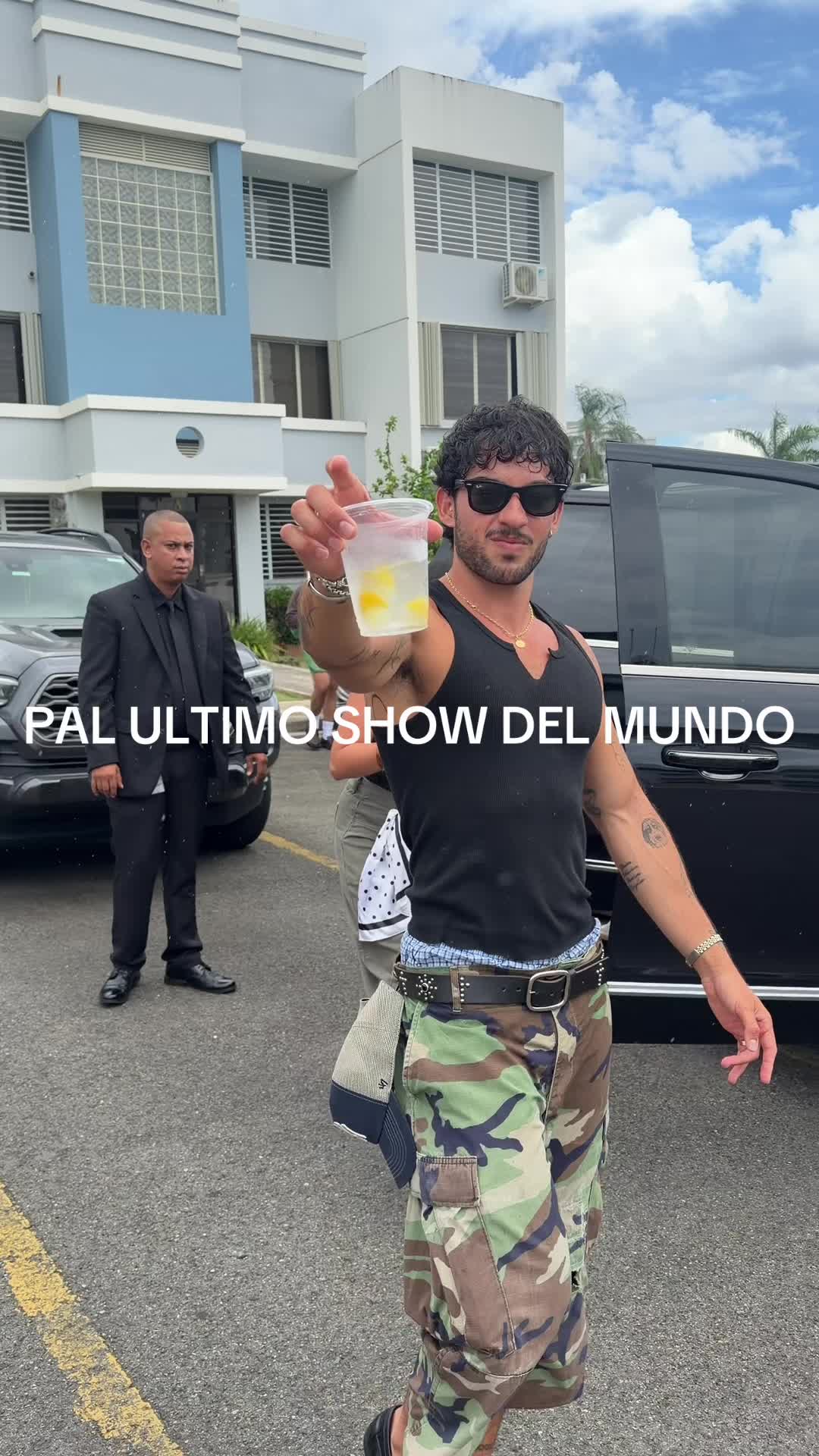 @Luis
