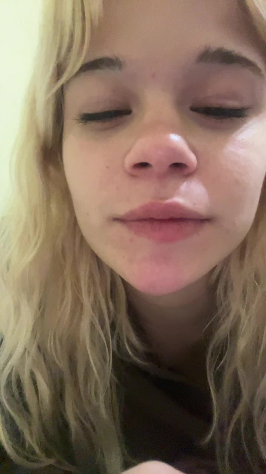 @lolita 🍓