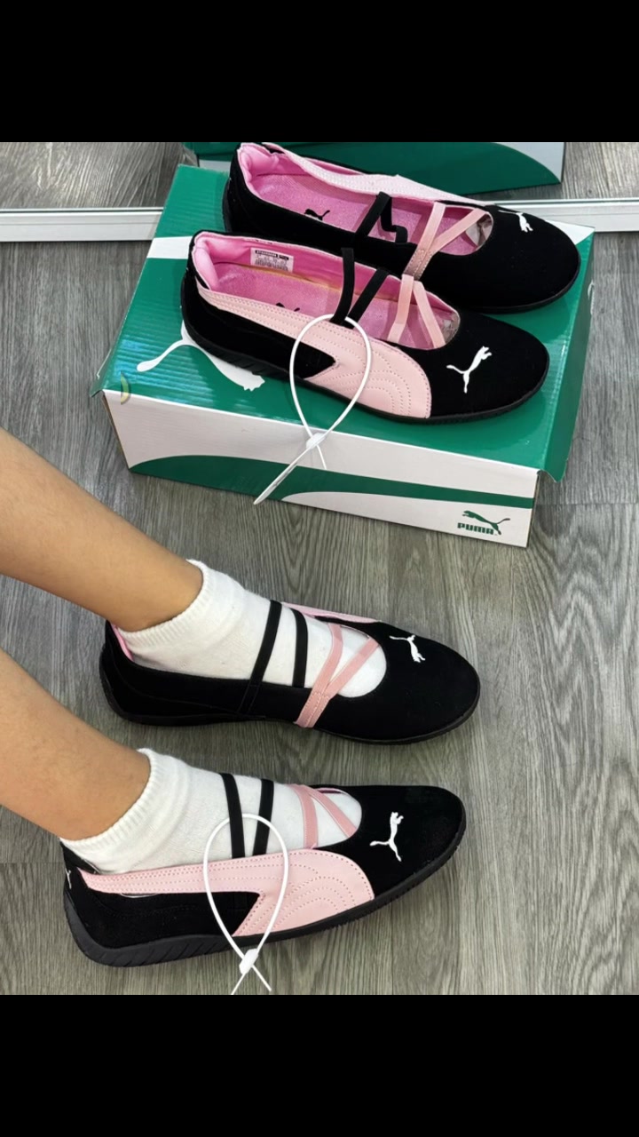 @Comfort Zone Sneakers