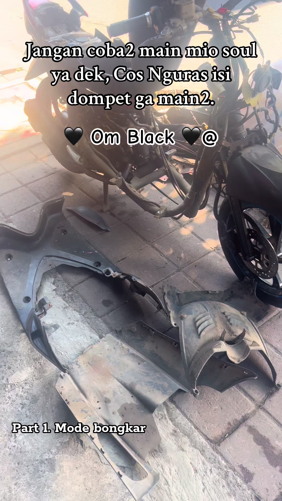 @Om Black🖤