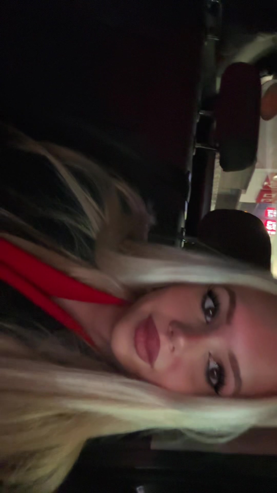 @Mia