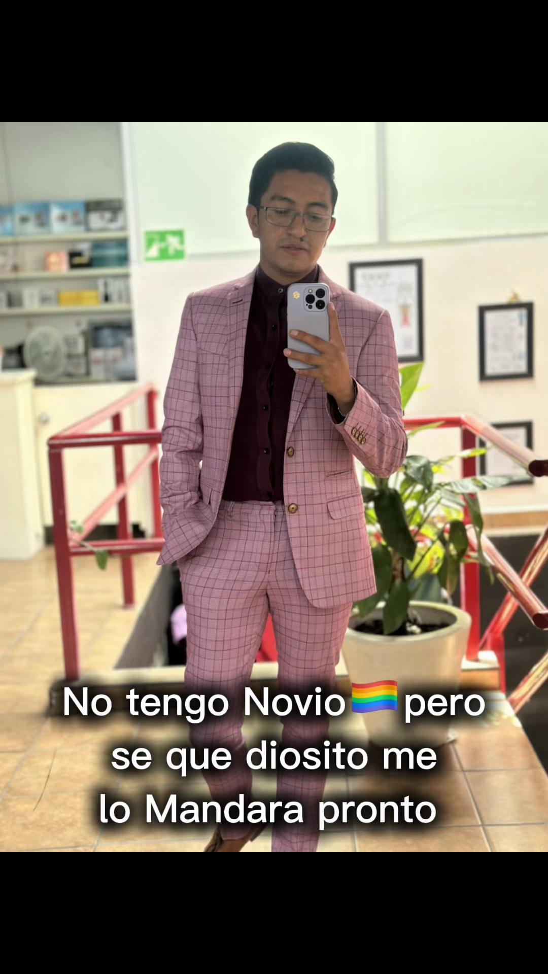 @Gerontólogo d Día,Drag d noche