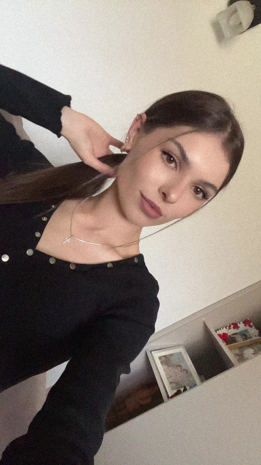 @| VERONIKA |