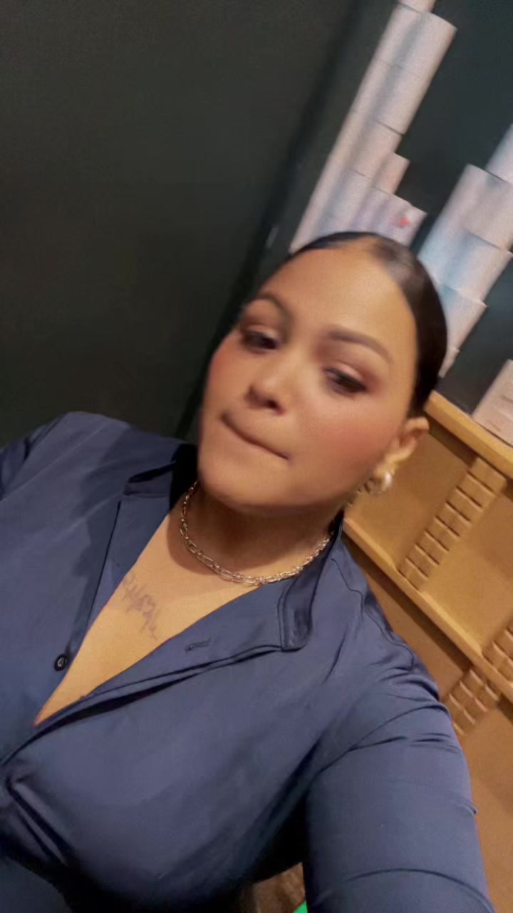 @Noemi Deaza979