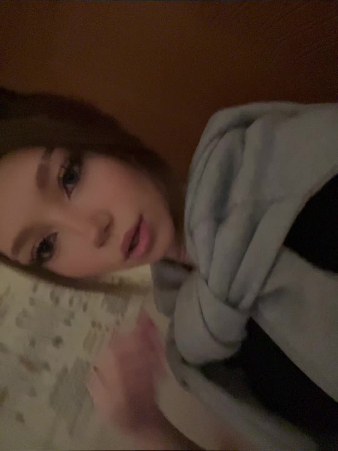 @Lika_2402