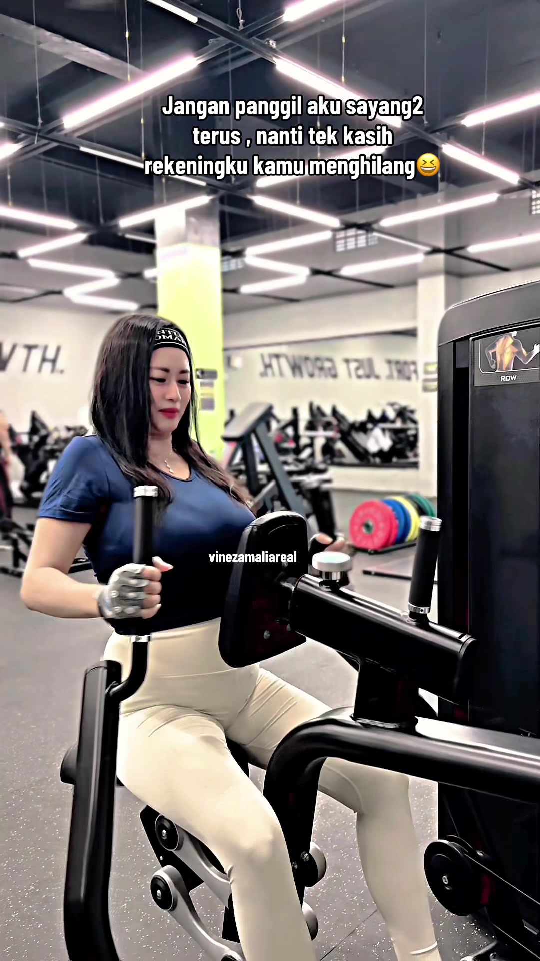 @VinezAmalia
