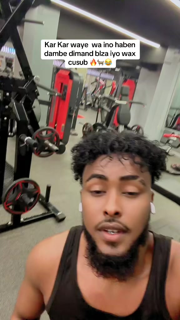 @Qiiro poi🇸🇴🐐