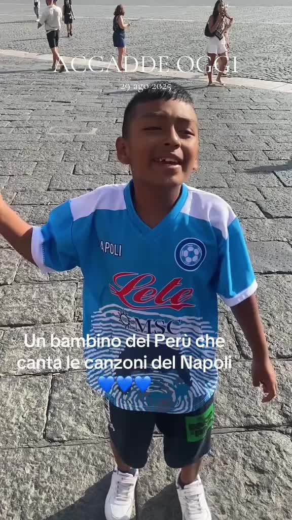 @FUJFUJ MANDIEN A BORS