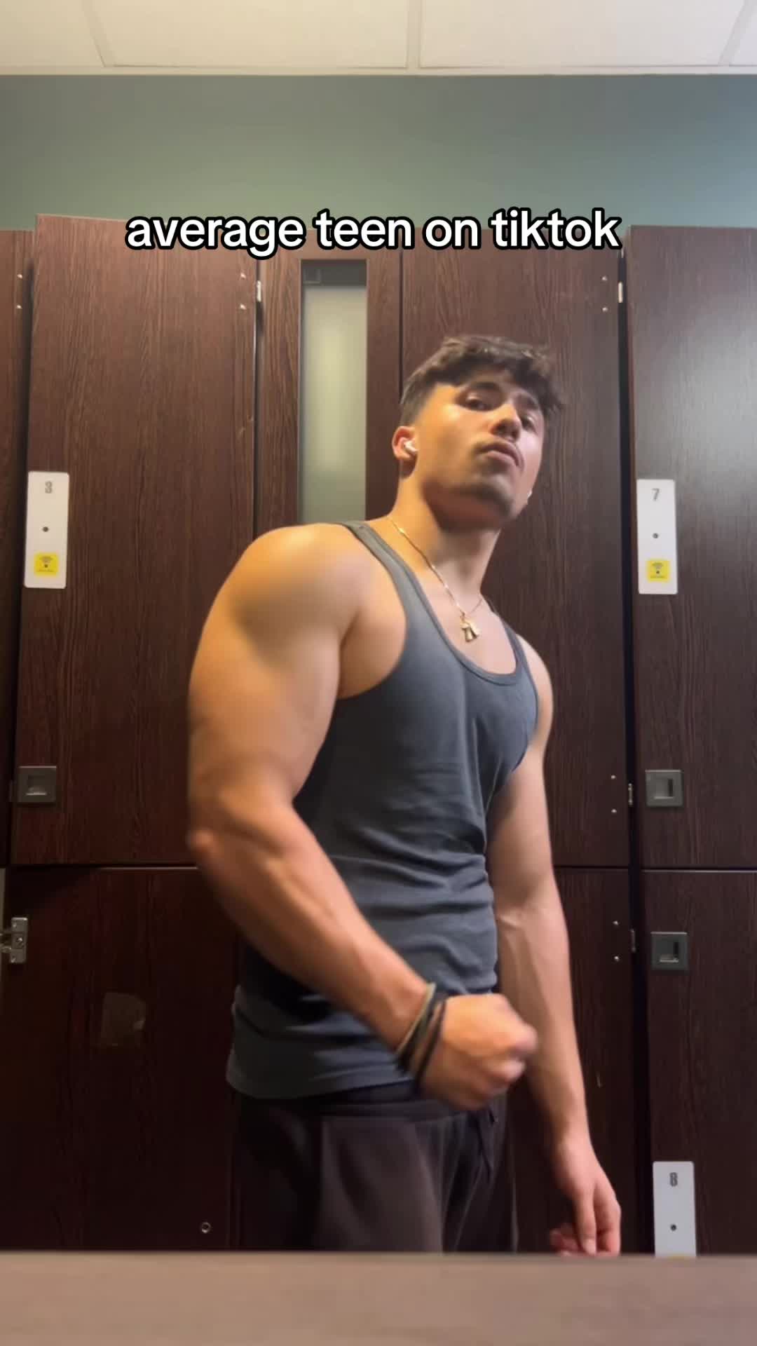 @ΠΑVZILLA🦍