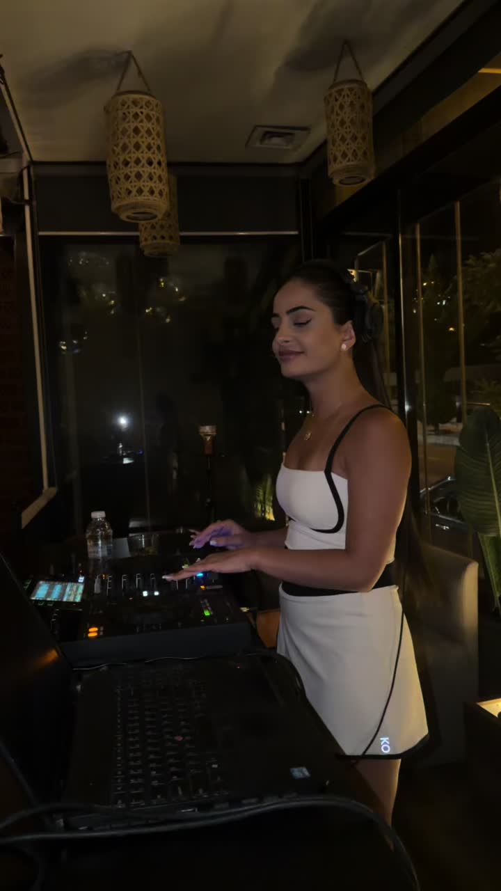 @Dj Suzy