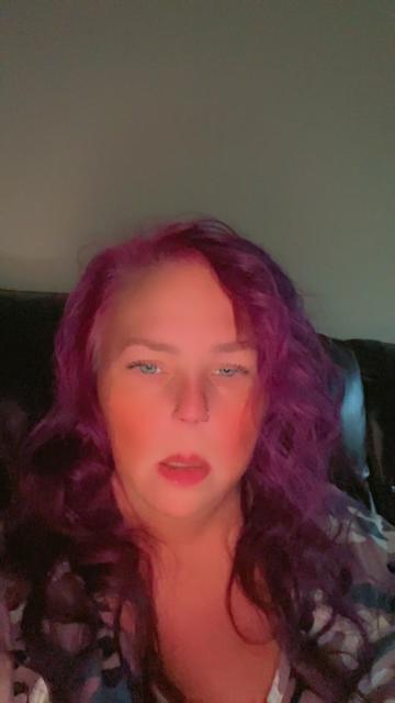 @overwhelmed_lady